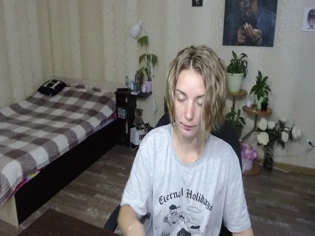 Live sex webcam photo for Emi_lywild #264721776