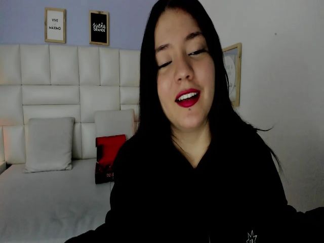 Live sex webcam photo for Rebeca__grey #265550241