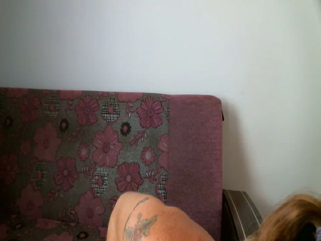 Live sex webcam photo for OnlyLou #254212043