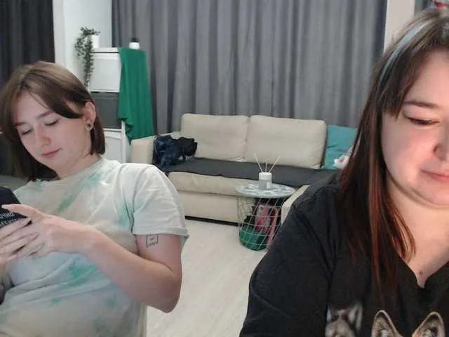 Live sex webcam photo for ChloeLexy #257222862