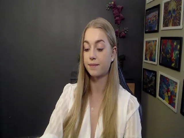 Live sex webcam photo for LUSTerica #264268631