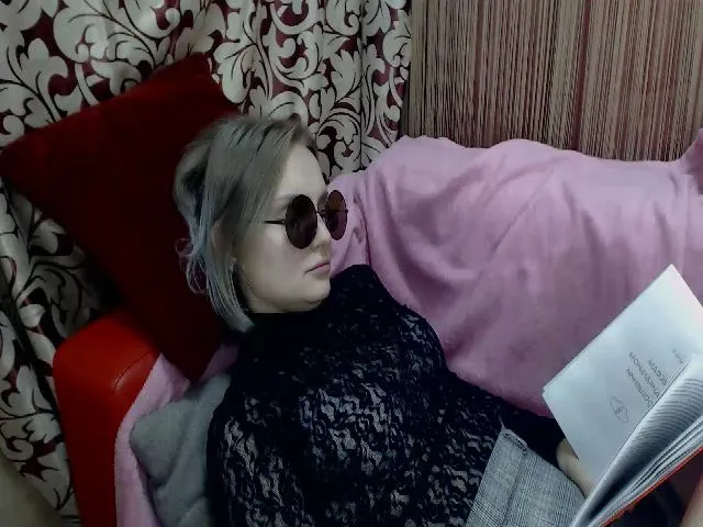 Live sex webcam photo for NoNameGirle #255550412
