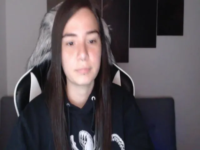 Live sex webcam photo for LycanGirl #259050465