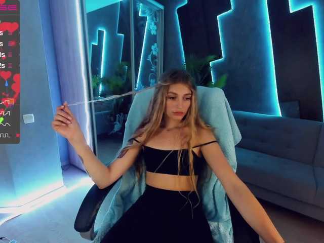 Live sex webcam photo for RapunzelME #252491498