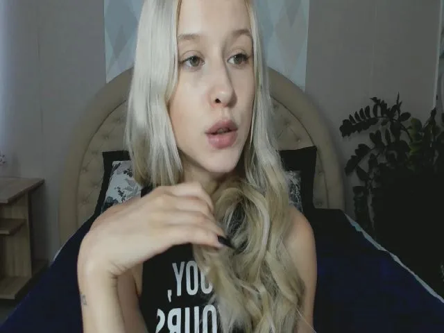 Live sex webcam photo for Tery_Hether #259261772