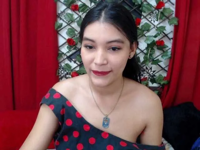 Live sex webcam photo for vikyroxe #248988373