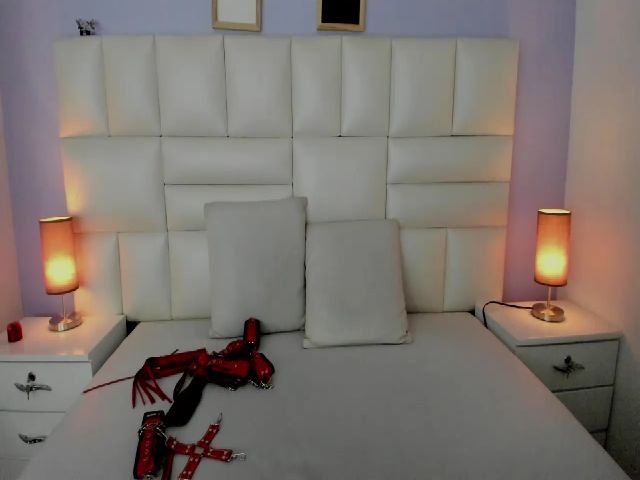 Live sex webcam photo for Rebeca__grey #264319199