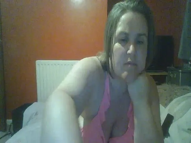 Live sex webcam photo for YUMMYMUMMY39 #257870949