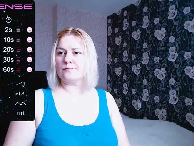 Live sex webcam photo for CorrinnaWild #242597644