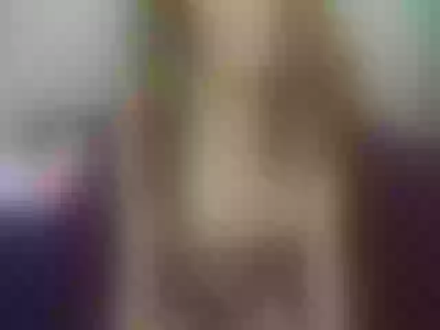 Live sex webcam photo for KristenKravit #263045314