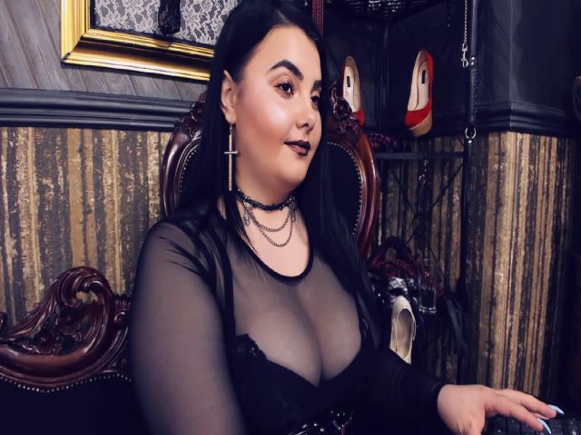 Live sex webcam photo for MelissaGlow #260689133