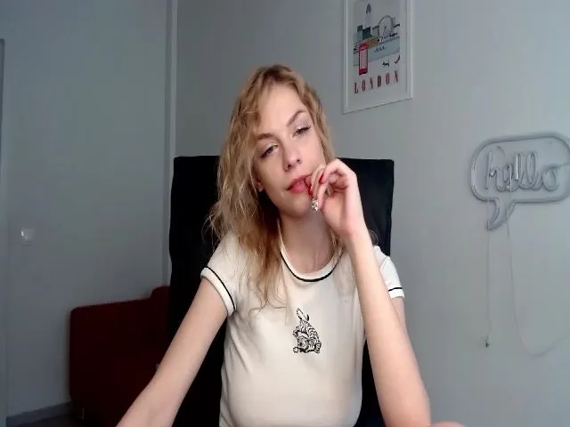 Live sex webcam photo for VanillaJenny #254715871