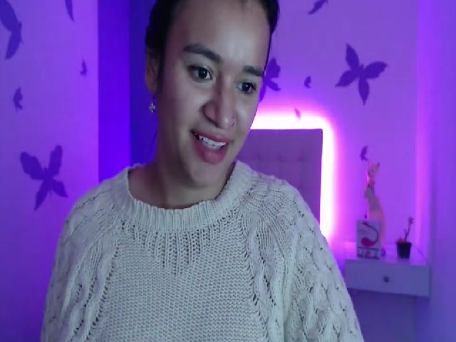 Live sex webcam photo for sweet__violet #253080627