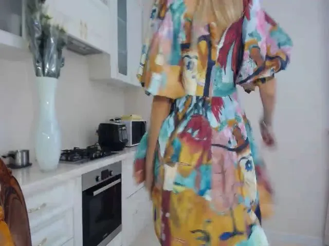Live sex webcam photo for Your_Eyes__ #261982402