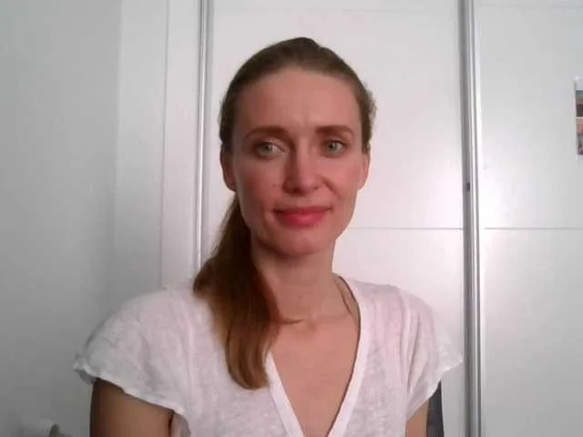 Live sex webcam photo for CelesteKissab #241205732