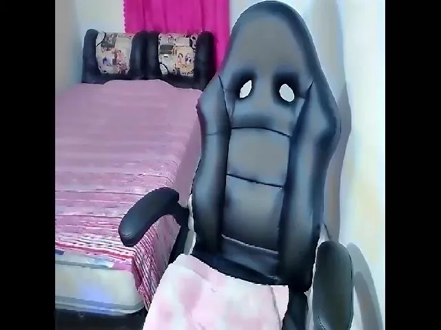 Live sex webcam photo for Sweeetx69 #255595858
