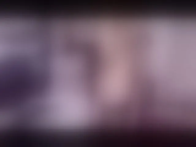 Live sex webcam photo for RoyalAlexisX #252968301