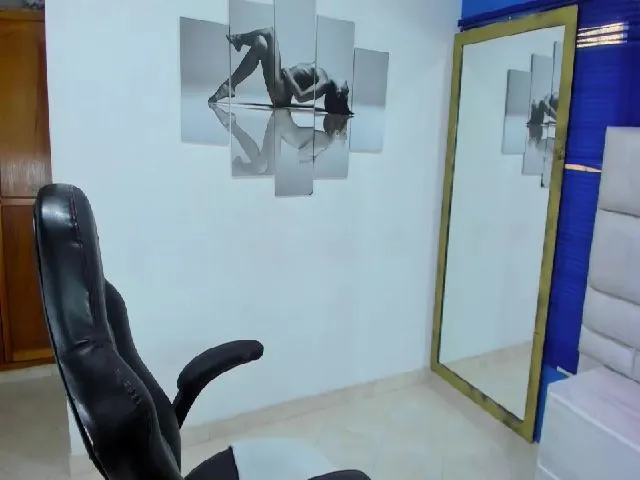 Live sex webcam photo for Msssofia_ #259987240