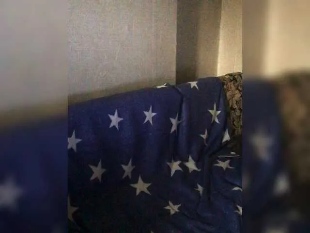 Live sex webcam photo for Littlegirl21 #249787884