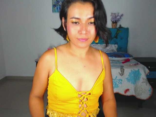 Live sex webcam photo for EVELYN-QUEEN #247972160