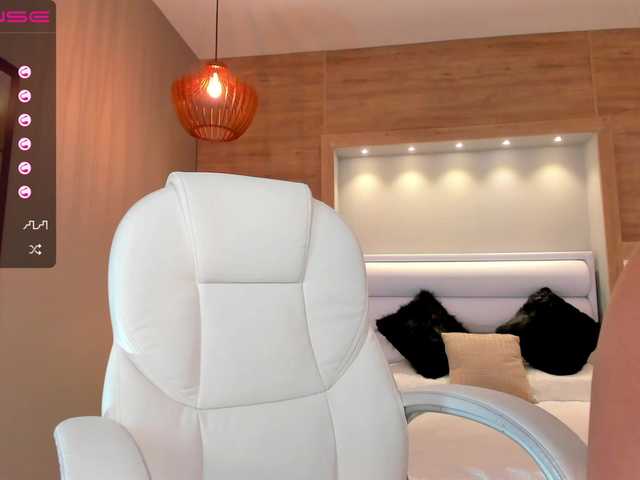 Live sex webcam photo for AlexaField #287991028