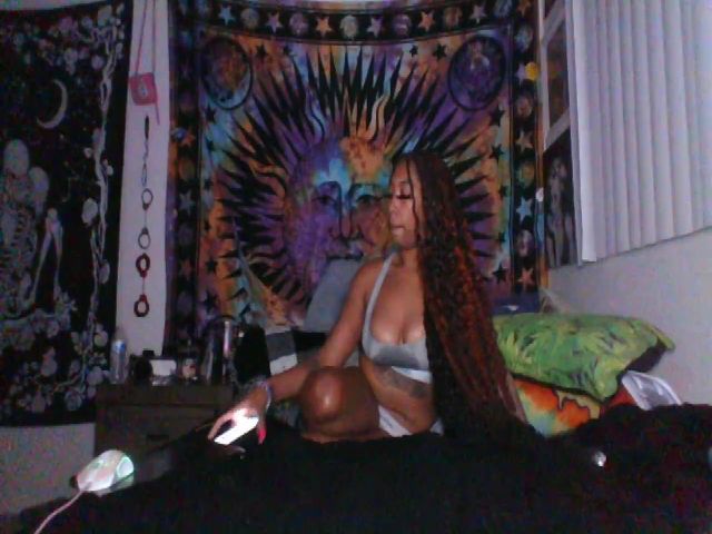 Live sex webcam photo for hennyhoneypot #260608854