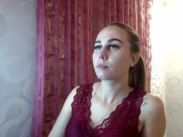 Live sex webcam photo for LexieLexuss #241177569