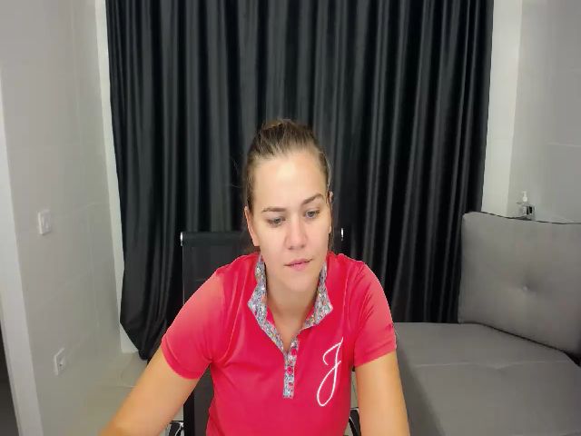 Live sex webcam photo for KellyKleine #255721385