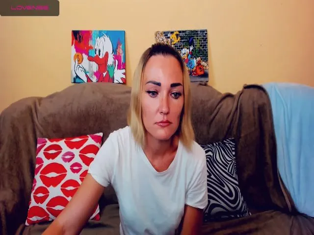 Live sex webcam photo for SecretDream #261320649