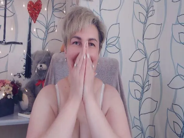 Live sex webcam photo for DepravedMadam #252392590