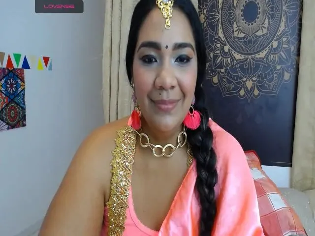 Live sex webcam photo for IndianMama #254499042