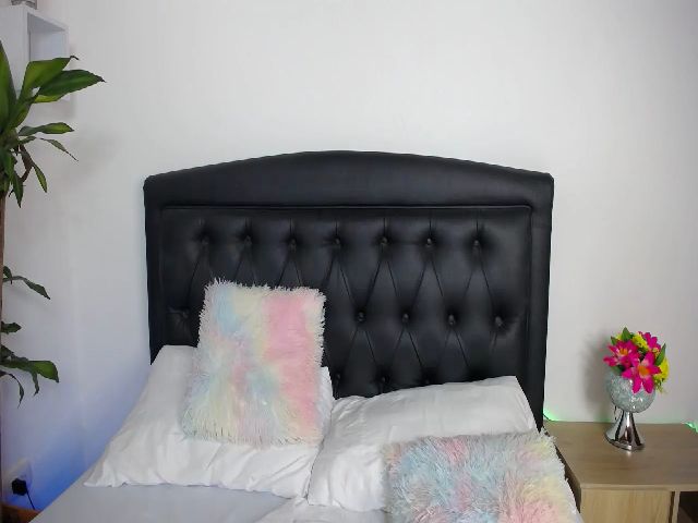 Live sex webcam photo for Mairerf #257806327