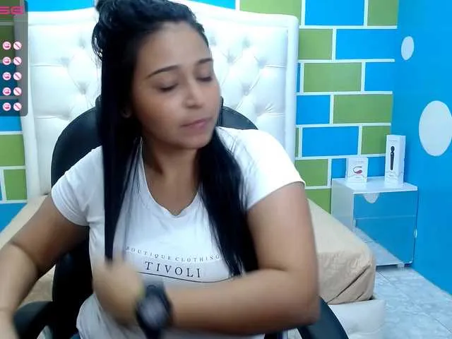 Live sex webcam photo for Secretalyson #247865777