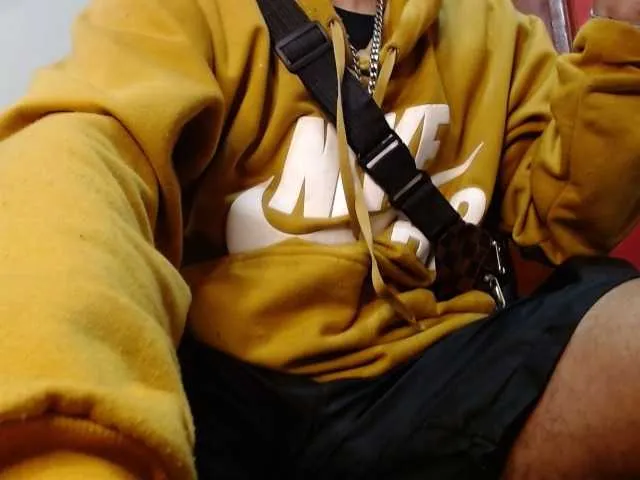 Live sex webcam photo for ViolettaYeik #254041127