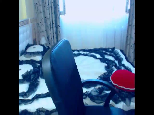 Live sex webcam photo for SonyaHotMilf #254147537