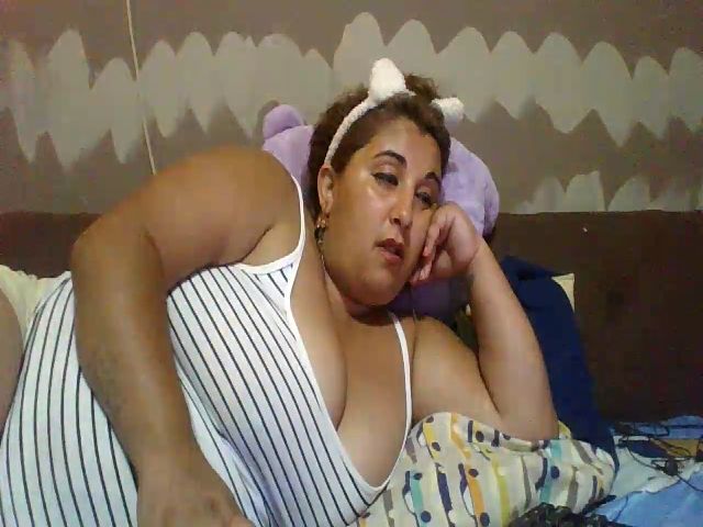 Live sex webcam photo for BigBreastsMia #263346893