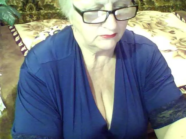 Live sex webcam photo for LolkaAlyss #287976277