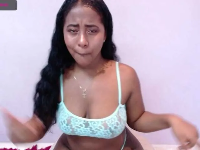 Live sex webcam photo for GigiThunderfo #246840790
