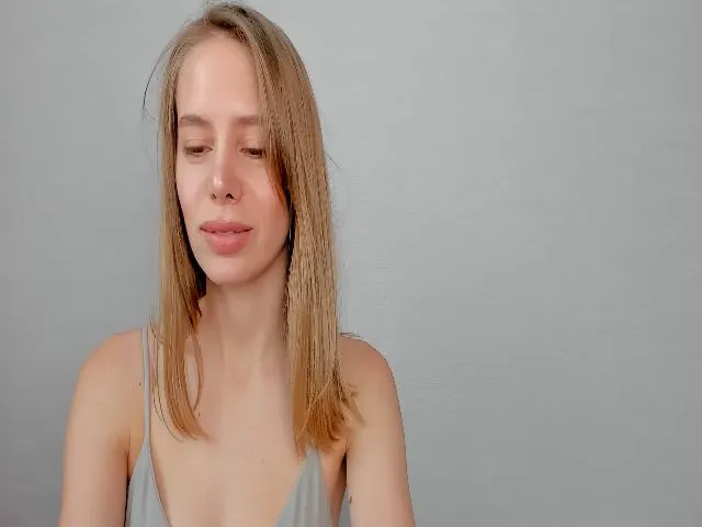 Live sex webcam photo for WowAlina_ #255930995
