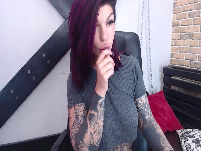 Live sex webcam photo for Lily_jay #253979445