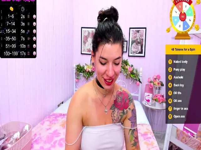 Live sex webcam photo for Laya_Gorgeous #258107076