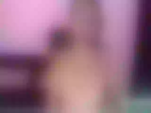 Live sex webcam photo for MaiiAngel #263401132