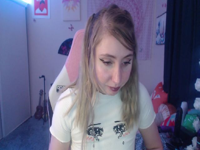 Live sex webcam photo for Chloe_Luna #260545768