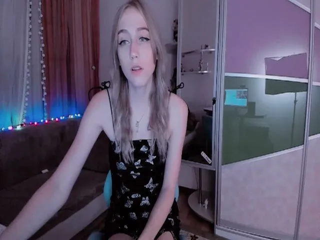 Live sex webcam photo for ScarletAmber #263298425