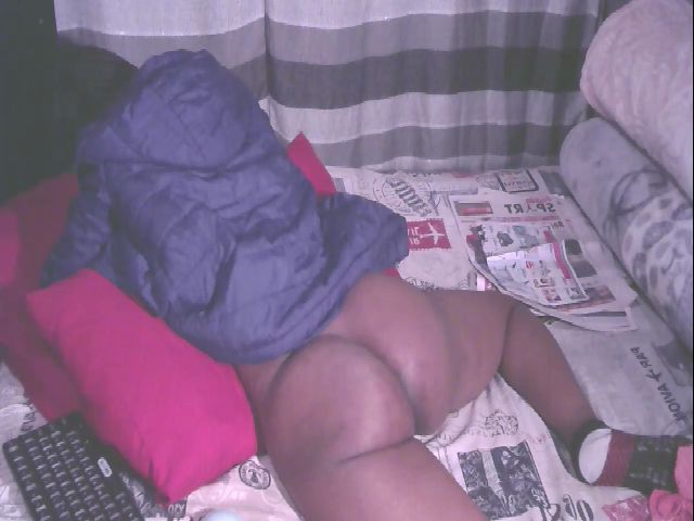 Live sex webcam photo for Sexybooty85 #264088343