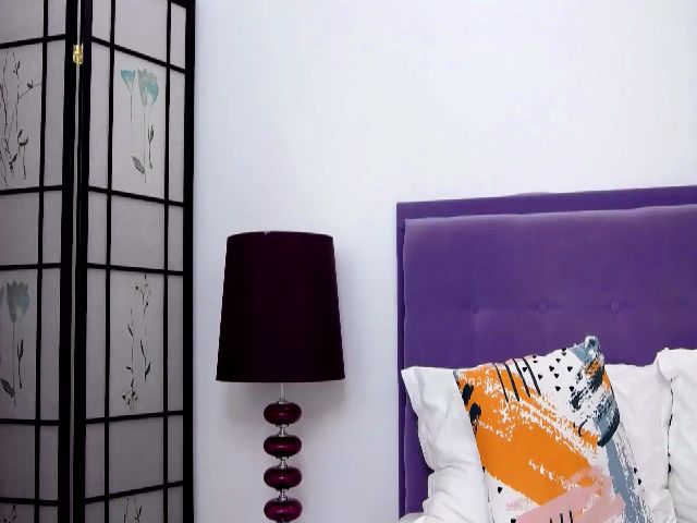 Live sex webcam photo for InnaHottyX #256330801