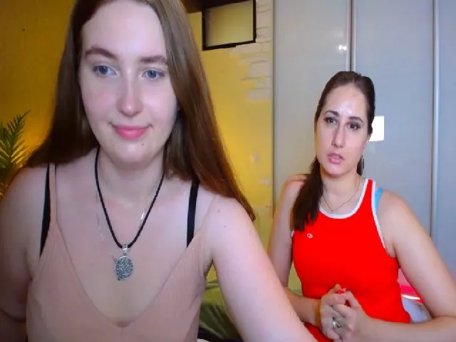Live sex webcam photo for NikkySonge #254078861