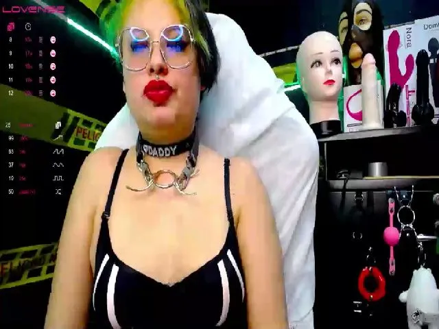 Live sex webcam photo for Rubi_slave #260556658
