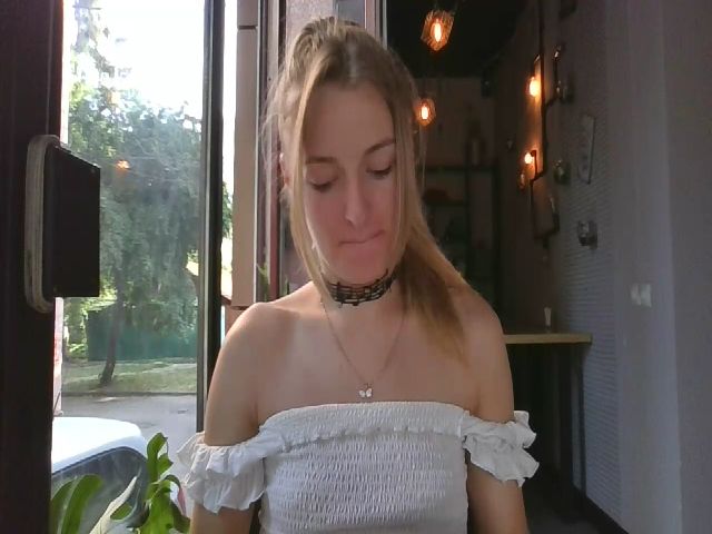 Live sex webcam photo for Goldi_lady #255092818