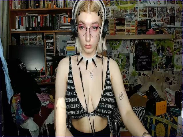 Live sex webcam photo for Dilion_Harper #259340111